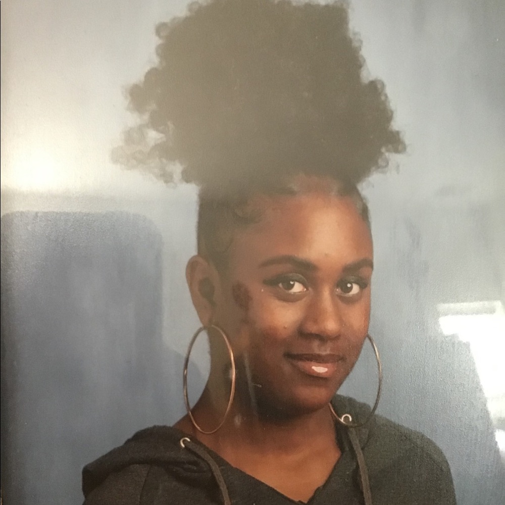 Meet your Posher, Saachi